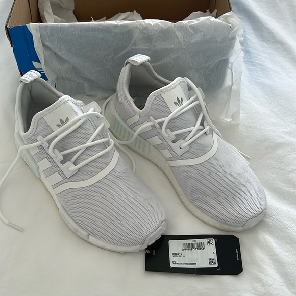 adidas Shoes - Adidas NMD R1 Sneakers